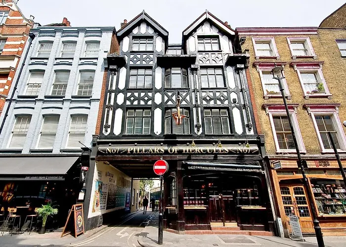 F6 Greek Street By City Living London